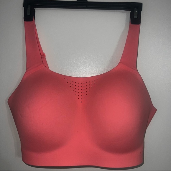 Victoria's Secret Other - Victoria’s Secret Featherweight Max Sports Bra